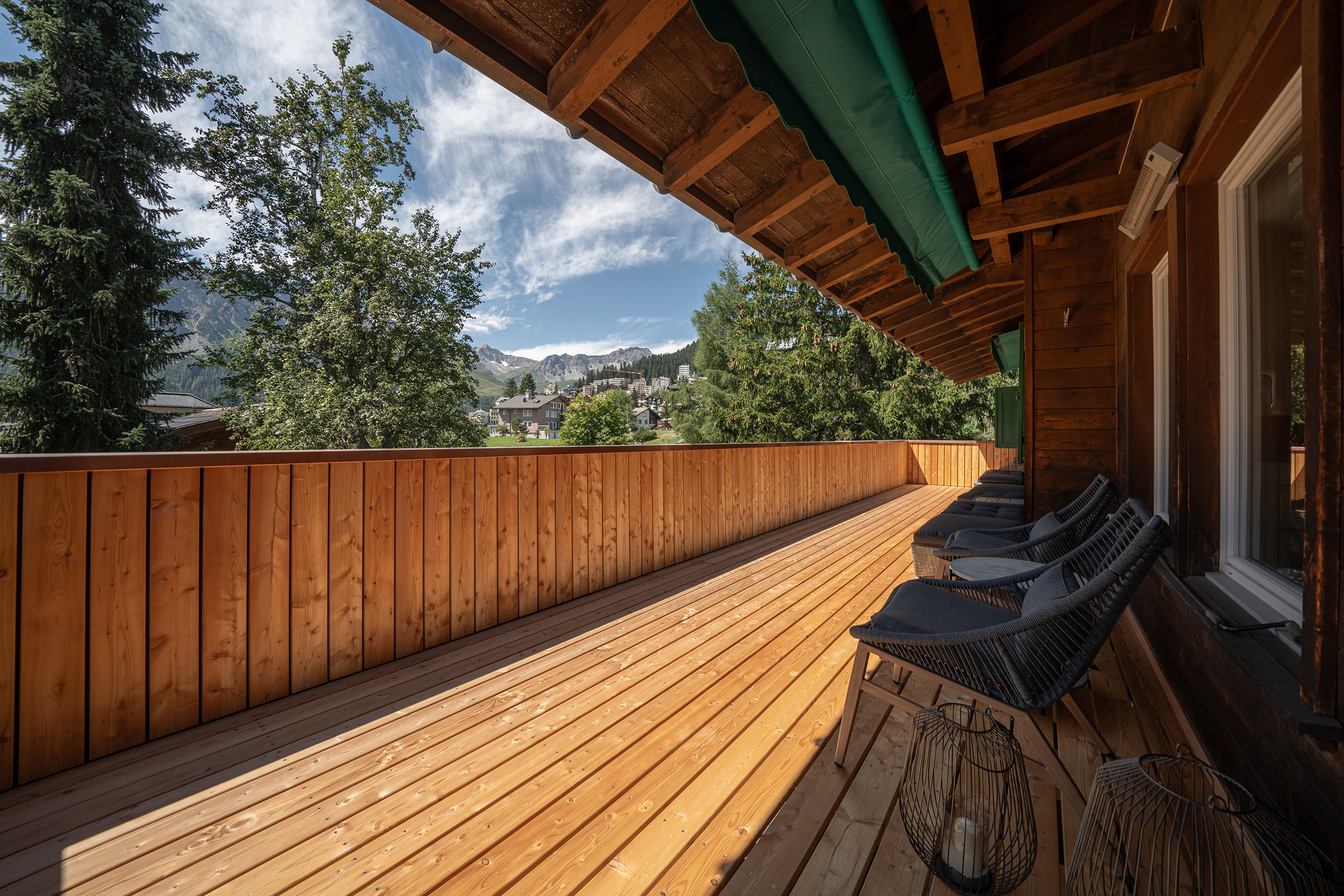 Grabahus_Terrace_02.jpg